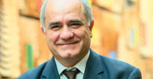 Medicina do Viajante - Especialidade médica que abarca os conhecimentos necessários ao adequado aconselhamento do viajante, quer antes, quer durante, quer depois de terminar a viagem que qualquer cidadão ou grupo de cidadãos pretenda efetuar