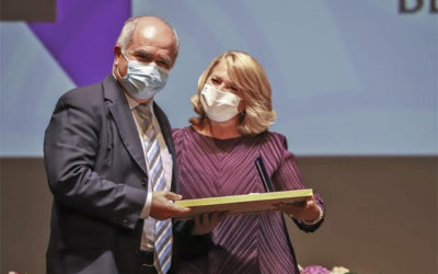 José Poças, médico e diretor do Serviço de Infeciologia do Centro Hospitalar de Setúbal, recebe a Medalha de Honra da Cidade na classe Ciência e Tecnologia nas Comemorações do Dia de Bocage